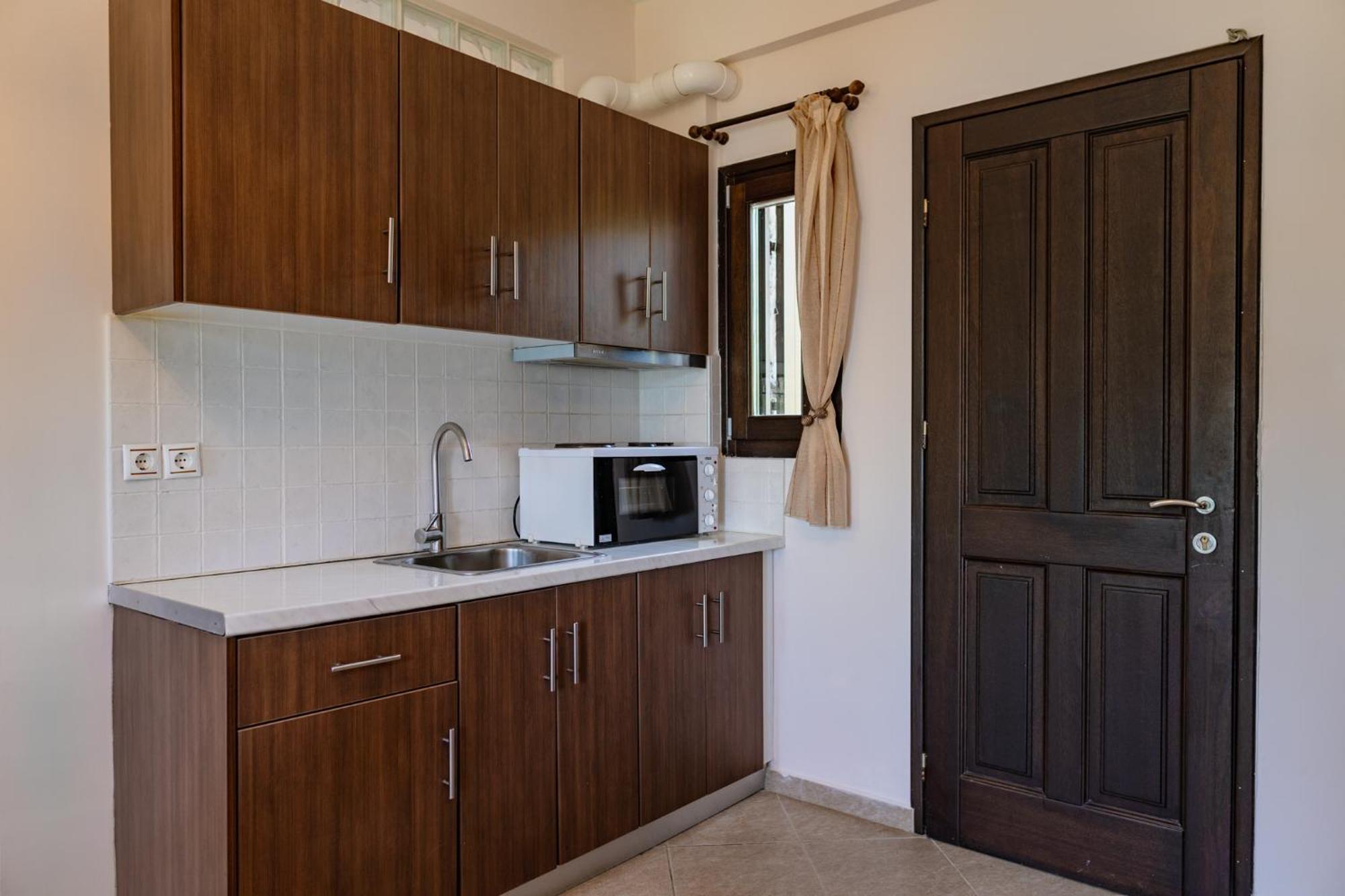 Xenios Kotronas Apartment Exterior photo